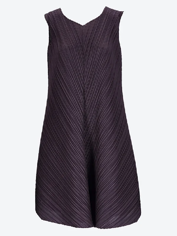 Weekend Deal Mellow pleats dress