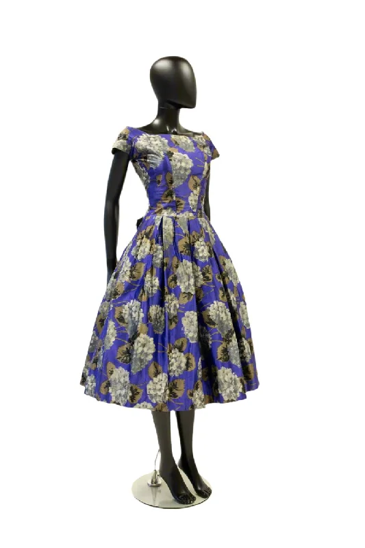 Get It Before It’s Gone Vintage 1950s Purple Hydrangea Dress