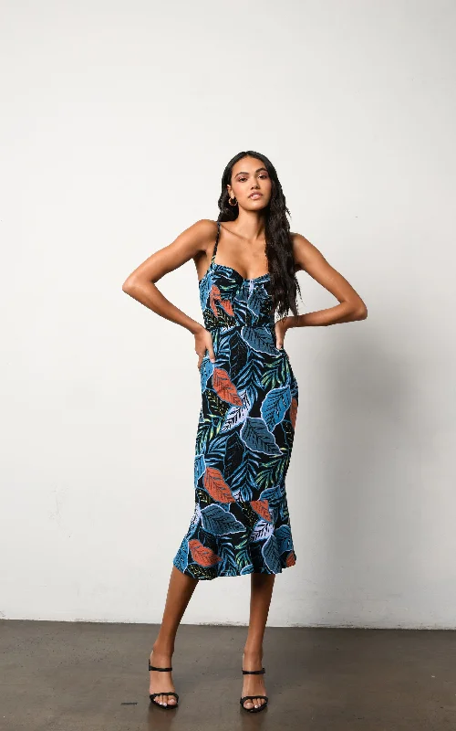 Value Deals Hutch - Zaya Trumpet Midi Dress