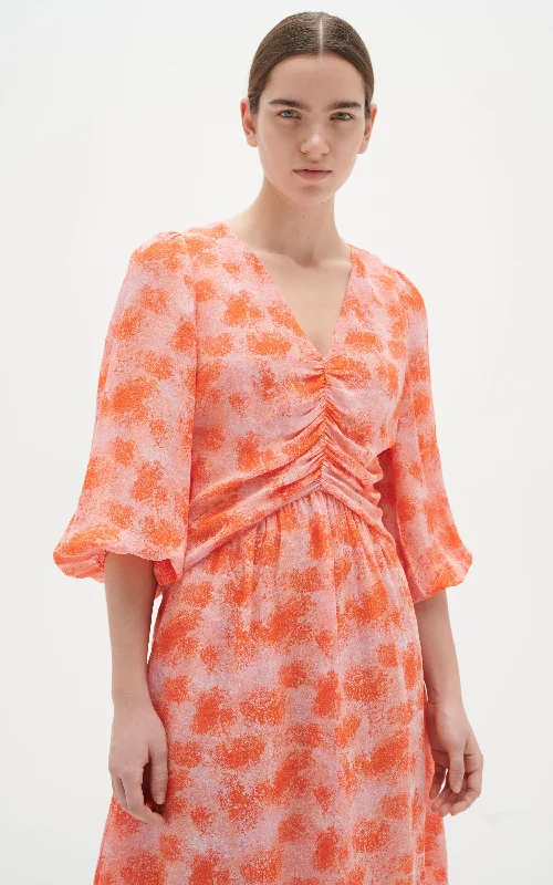 Super Bargain InWear - Davila Ruched Bodice V-Neck Puff Sleeve Midi Dress
