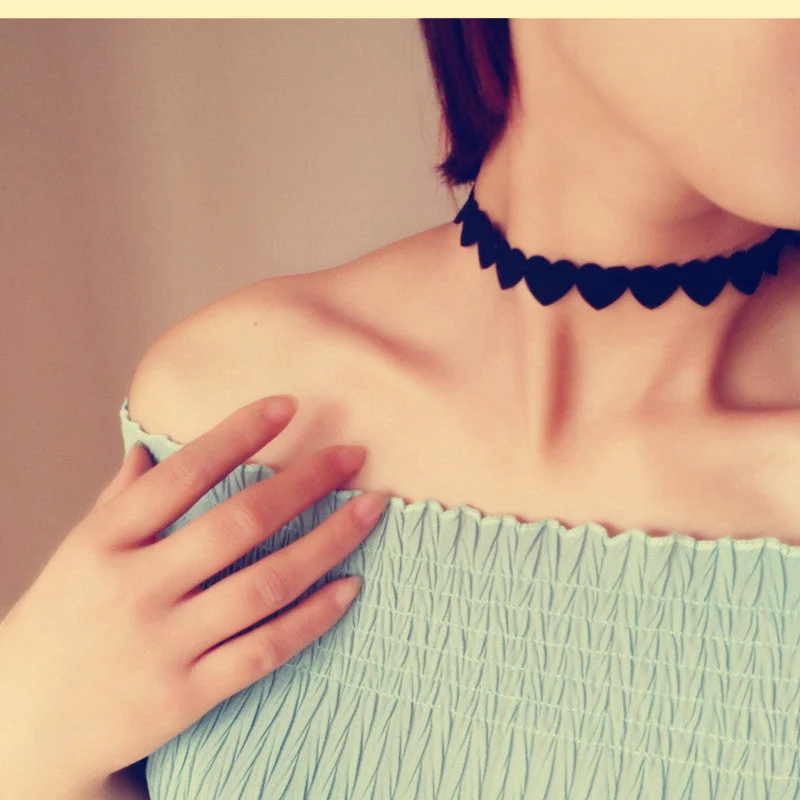 Price Meltdown girl's heart Choker YV16006