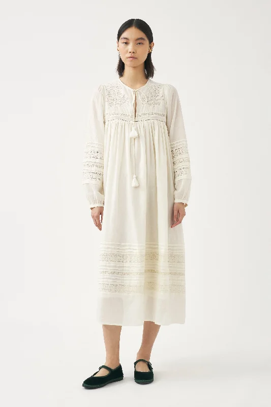 Can't Miss Antik Batik Aloha Dress