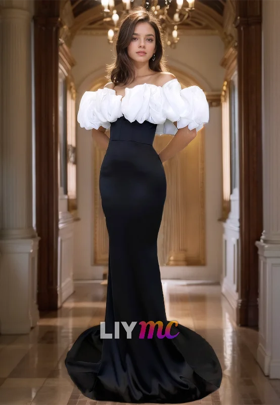 Online Only Off-Shoulder Strapless Ruffled Sleek Mermaid Prom Dress