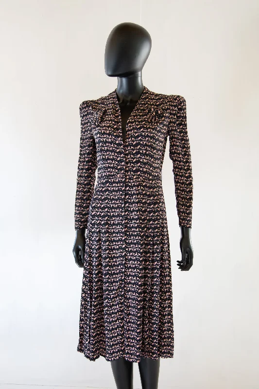 Big Discounts Vintage 1940s Novelty Print Tea Dress