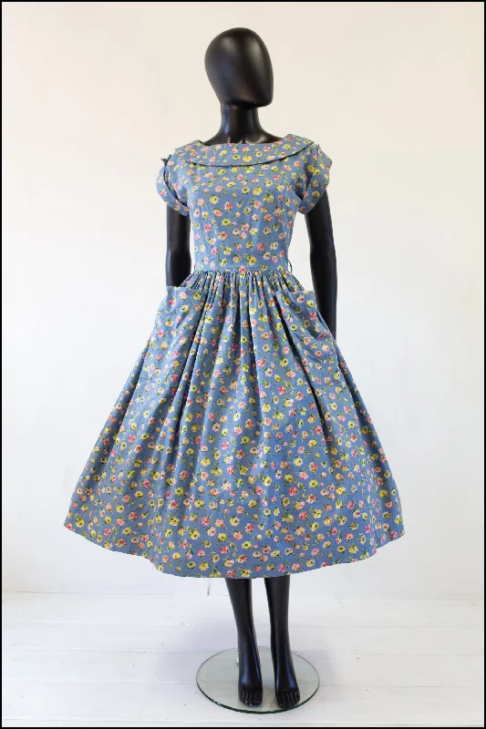 Epic Deals Vintage 1950s 'Painterly Rose' Blue Cotton Dress