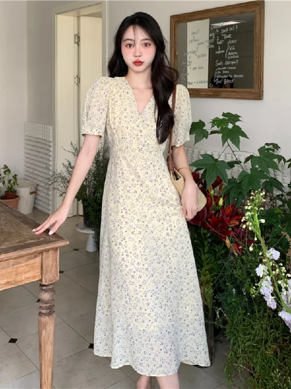 Special Savings Plus Size Cream Ditsy Flowers V Neck Midi Dress